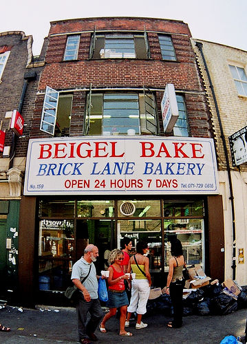 http://blog.vgroup.com/wp-content/uploads/2009/02/brick_lane_baigels.jpg beigel#1