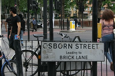 http://4.bp.blogspot.com/__tI43U2QNTY/TCPS7RpZxvI/AAAAAAAACs4/9eB9KCCqfew/s1600/Brick+Lane+June+12+%2812%29.jpg osbornst