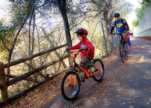 Users of all ages can enjoy the trail, whether on foot or on wheels!