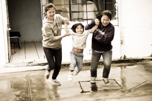 Vania and me playing with Stefanía!